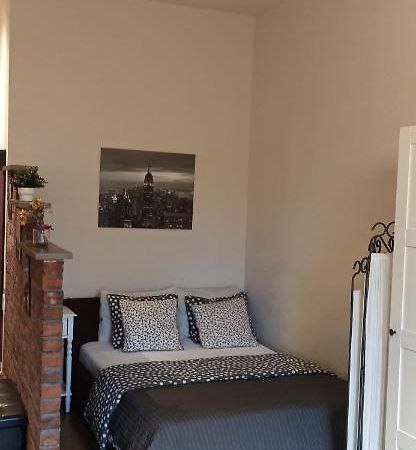 Studio Flat In A Historical XIX C. Building. Каунас Екстериор снимка