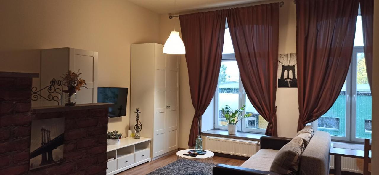 Studio Flat In A Historical XIX C. Building. Каунас Екстериор снимка